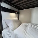 Backpackers * Lourdes